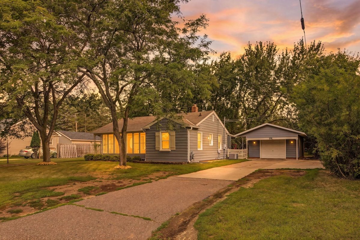 2404 Willis Avenue, Eau Claire WI 54703 - Residential house for sale - MLS #1603929 - image2