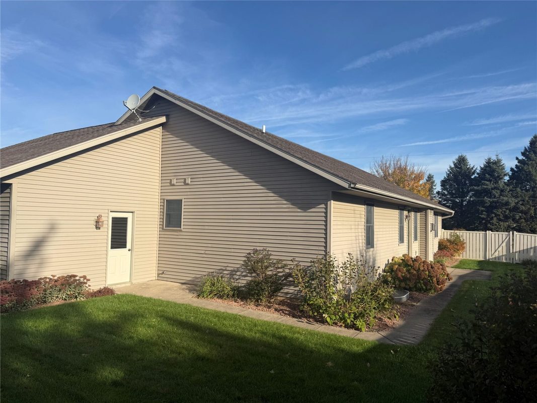 911 Windsong Lane, Onalaska WI 54650 - Residential house for sale - MLS #1606092 - image5