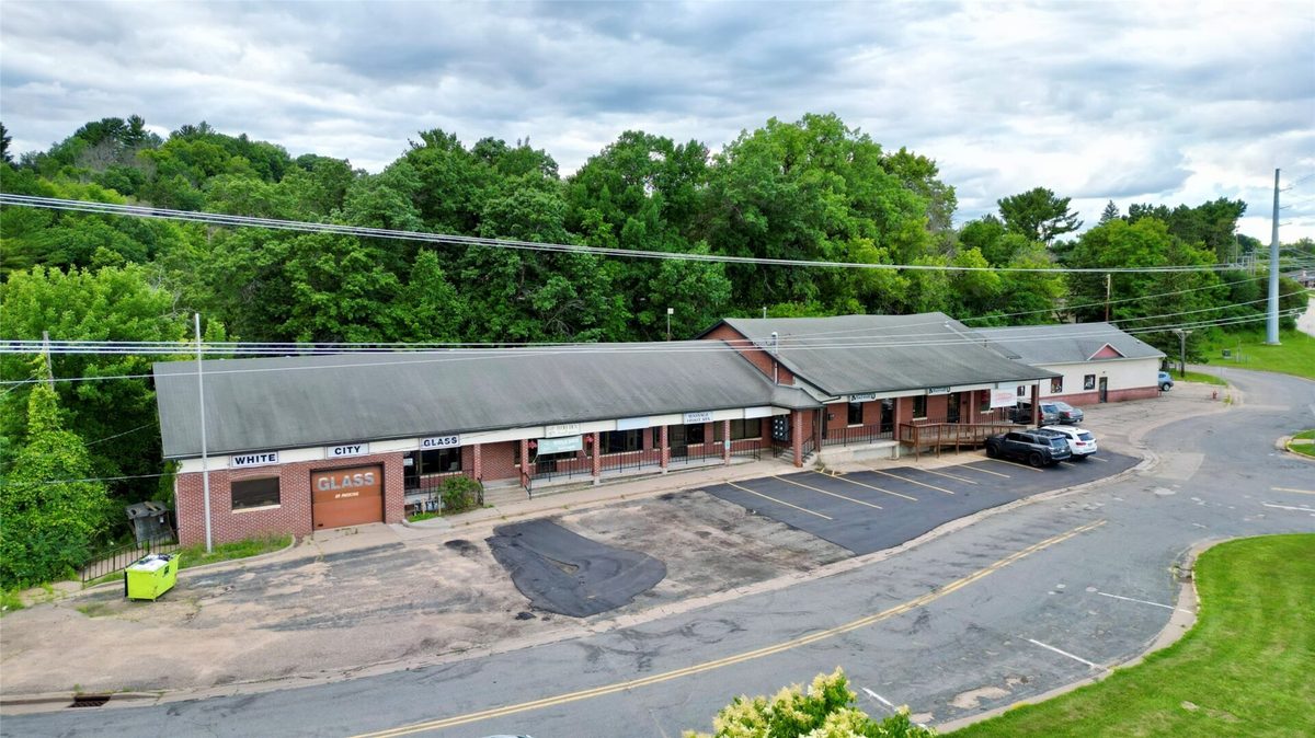 513 Broadway Street, Menomonie WI 54751 - CommercialSale house for sale - MLS #1603292 - image3