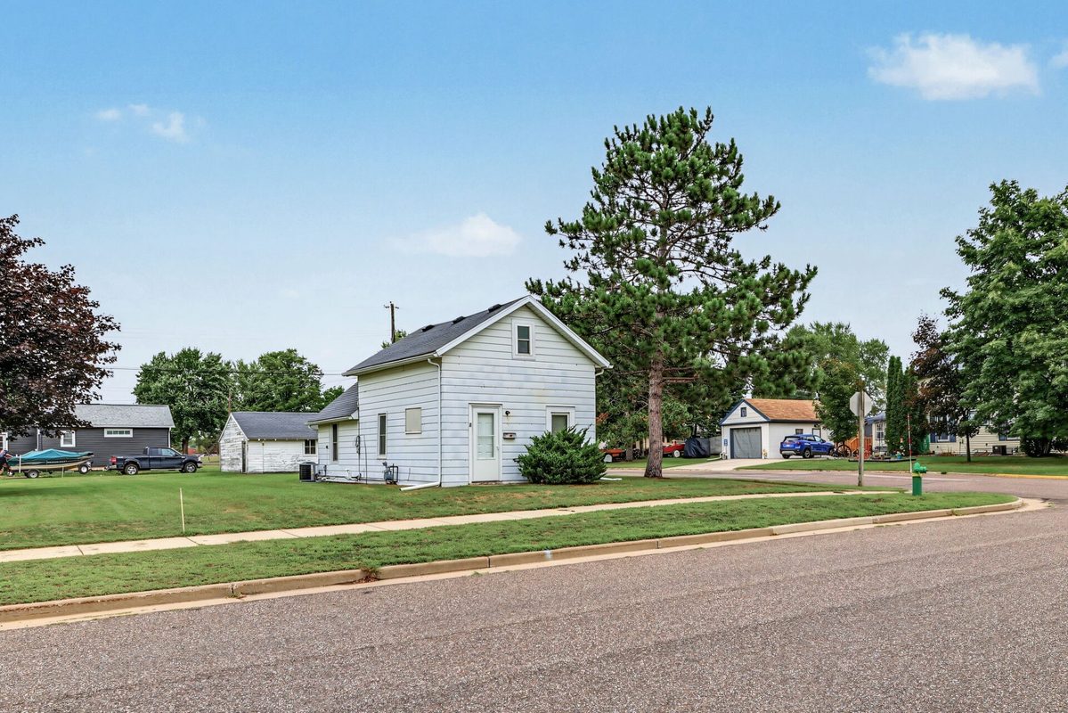 1134 Water St, Chippewa Falls WI 54729 - Residential house for sale - MLS #1604958 - image5