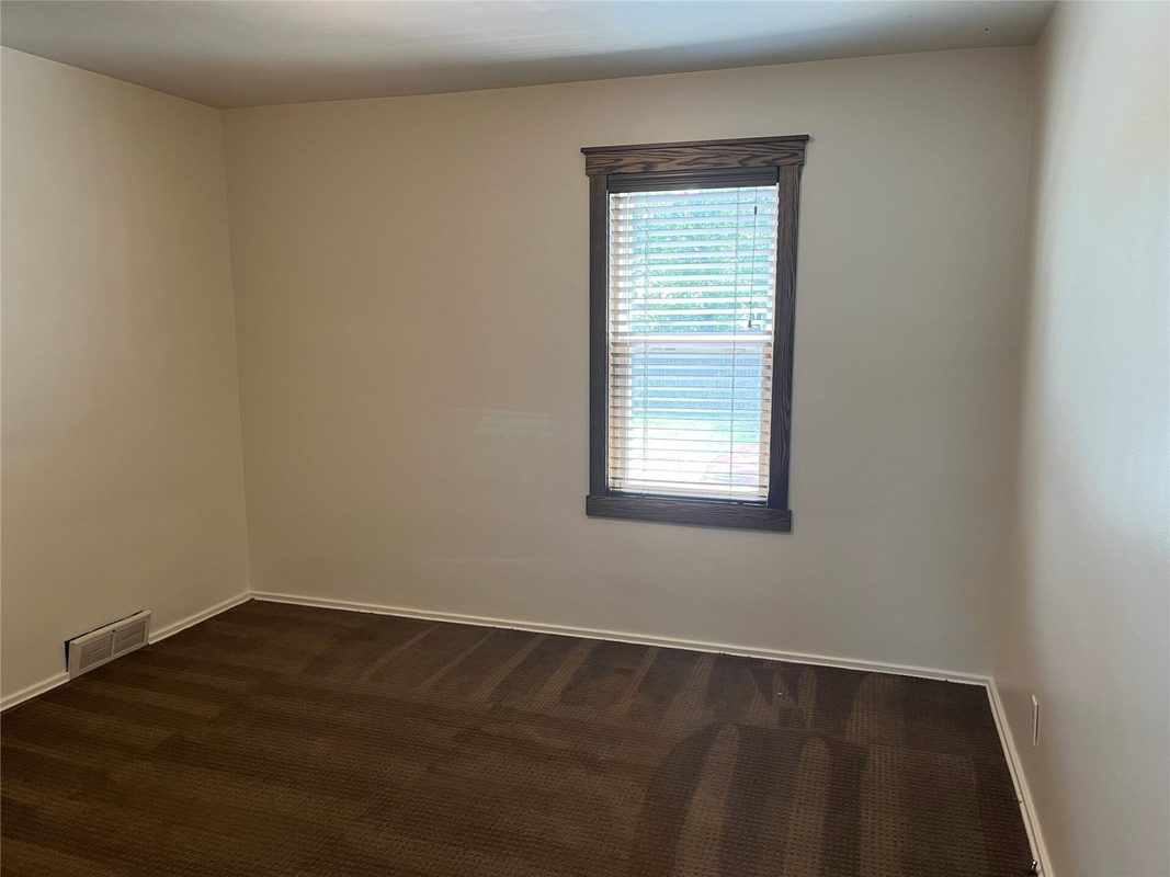 1707 Goff Avenue, Eau Claire WI 54701 - ResidentialIncome house for sale - MLS #1605370 - image11