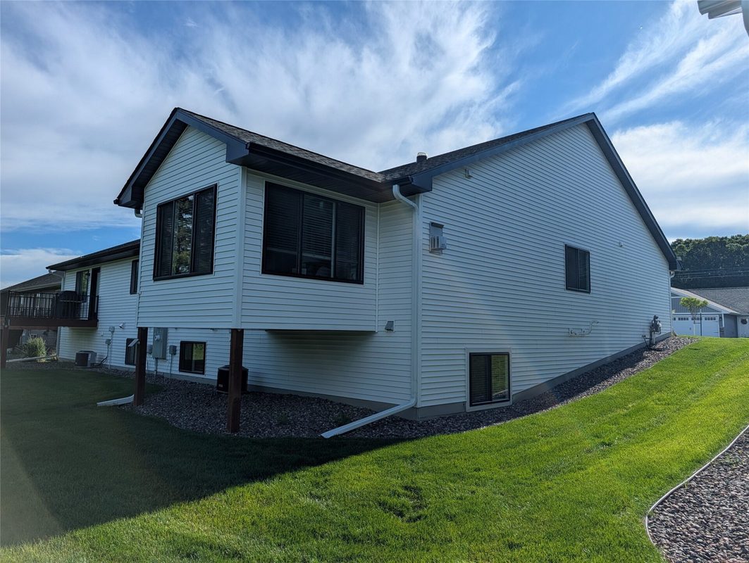 4852 Waylon Street, Eau Claire WI 54703 - Residential house for sale - MLS #1602442 - image3