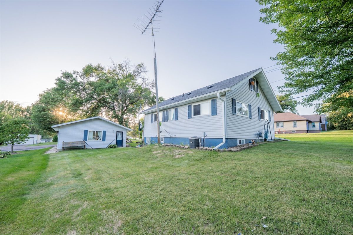 423 Bates Street, Cornell WI 54732 - Residential house for sale - MLS #1605010 - image8