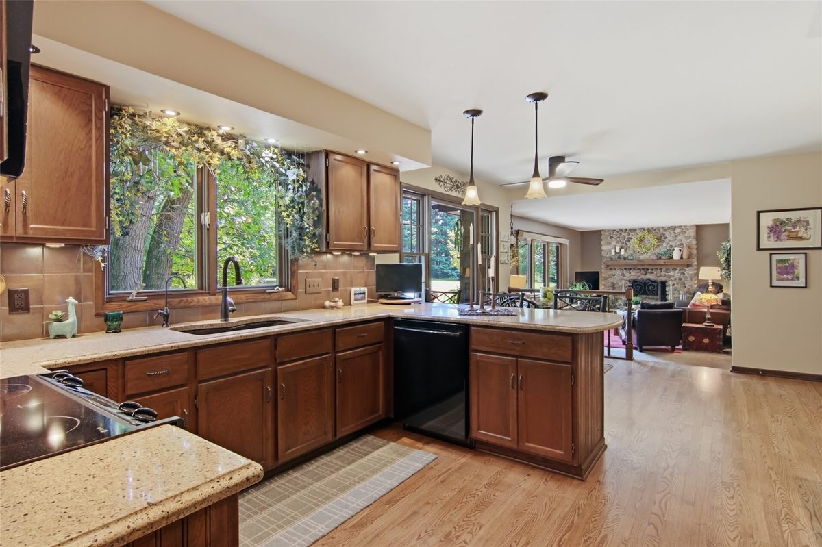 S7475 Homestead Road, Eau Claire WI 54701 - Residential house for sale - MLS #1604253 - image2