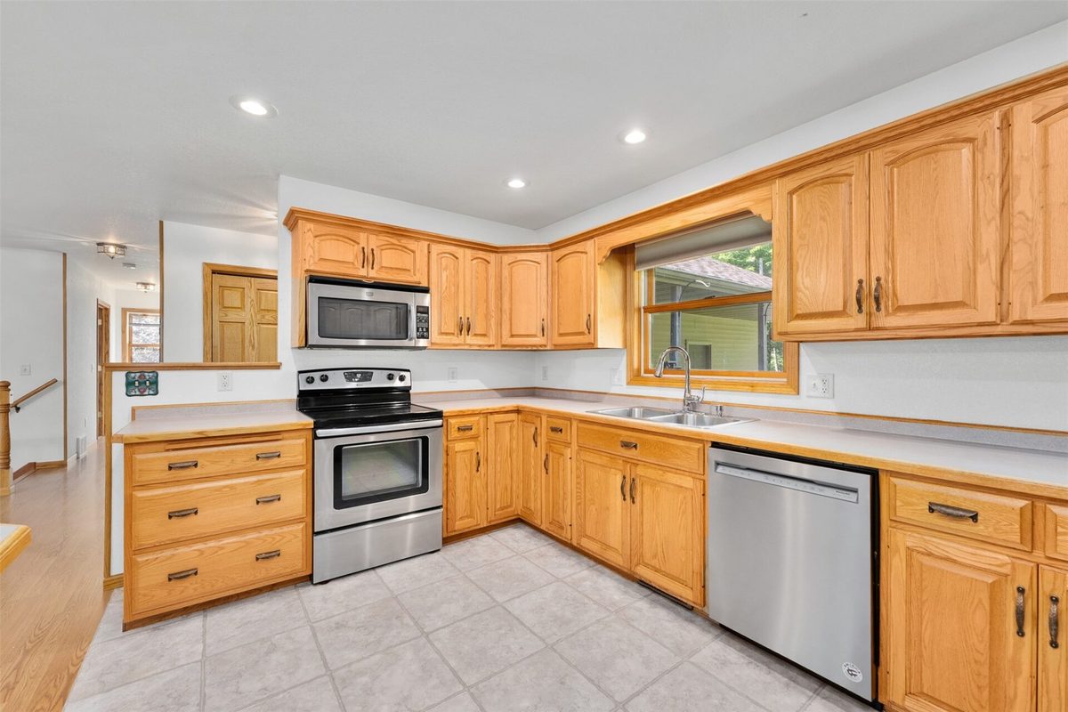 W10284 Deer Print Trail, Black River Falls WI 54615 - Residential house for sale - MLS #1603184 - image15