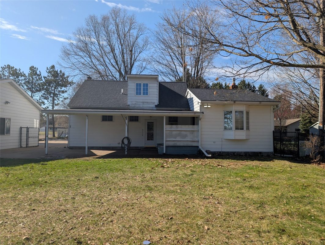 1521 6th Avenue Menomonie WI 54751 — photo 8