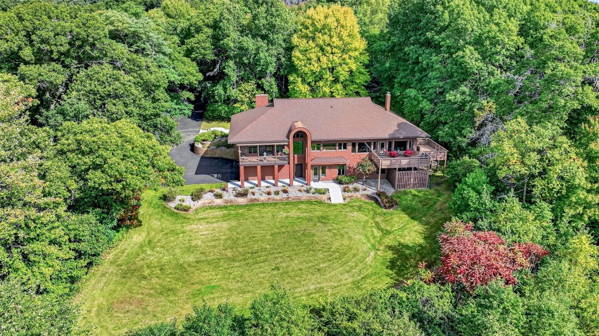 E445 Woodridge Drive, Eau Claire WI 54701 - Residential house for sale - MLS #1605347 - image48