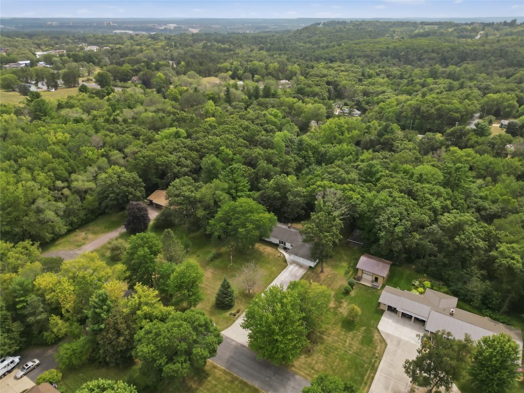 2719 Deblene Lane, Eau Claire WI 54703 - Residential house for sale - MLS #1604386 - image37