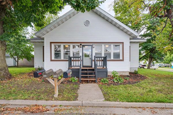 407 8th Avenue Durand WI 54736