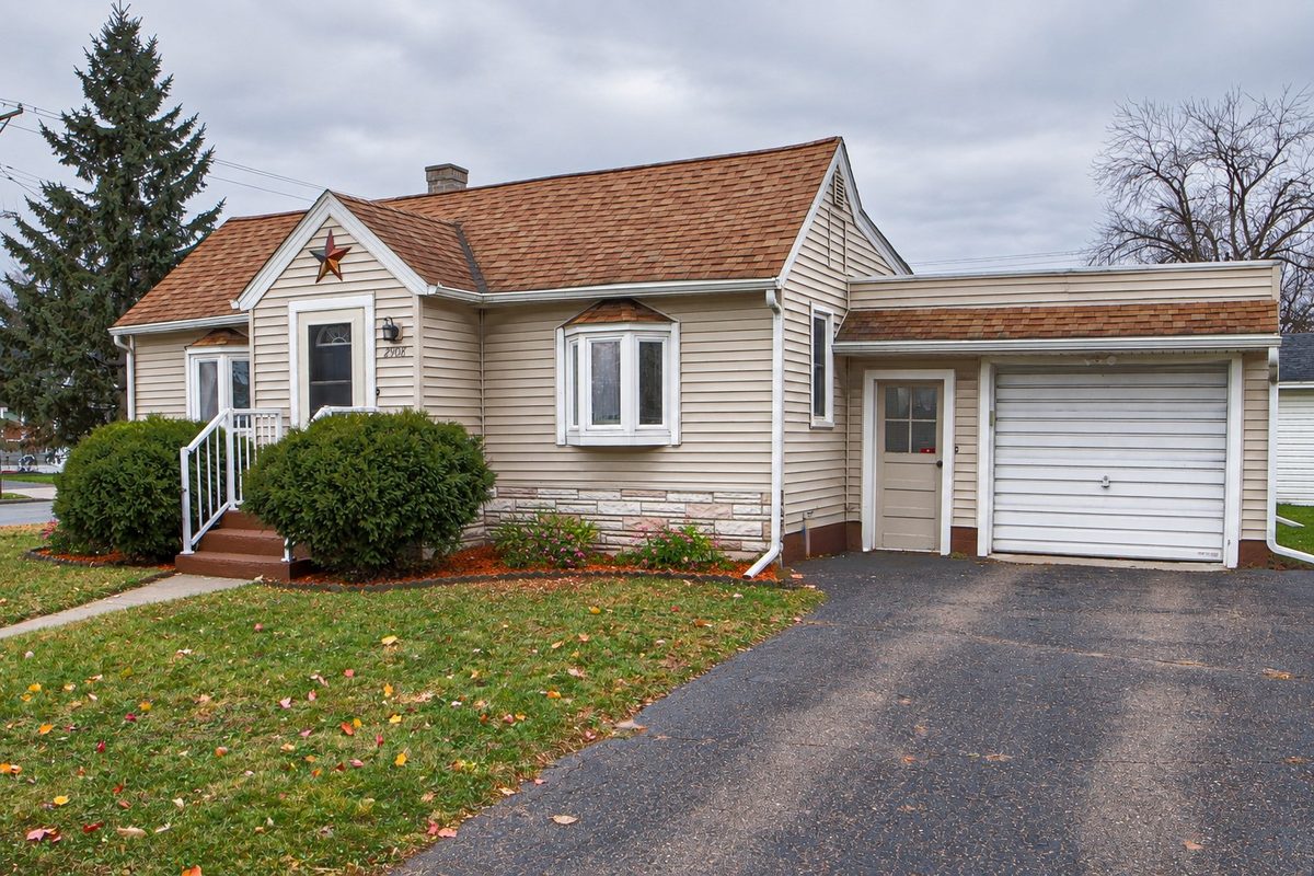 2908 6th Street, Eau Claire WI 54703 - Residential house for sale - MLS #1605295 - image2