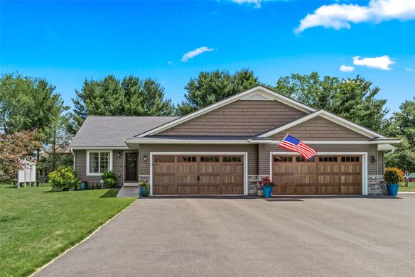 1725 Timber Trail, Chippewa Falls WI 54729 - Residential house for sale - MLS #1602128 - image1