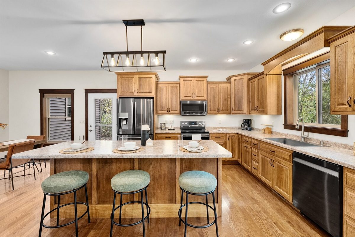 1904 Deblene Lane, Eau Claire WI 54703 - Residential house for sale - MLS #1606176 - image23