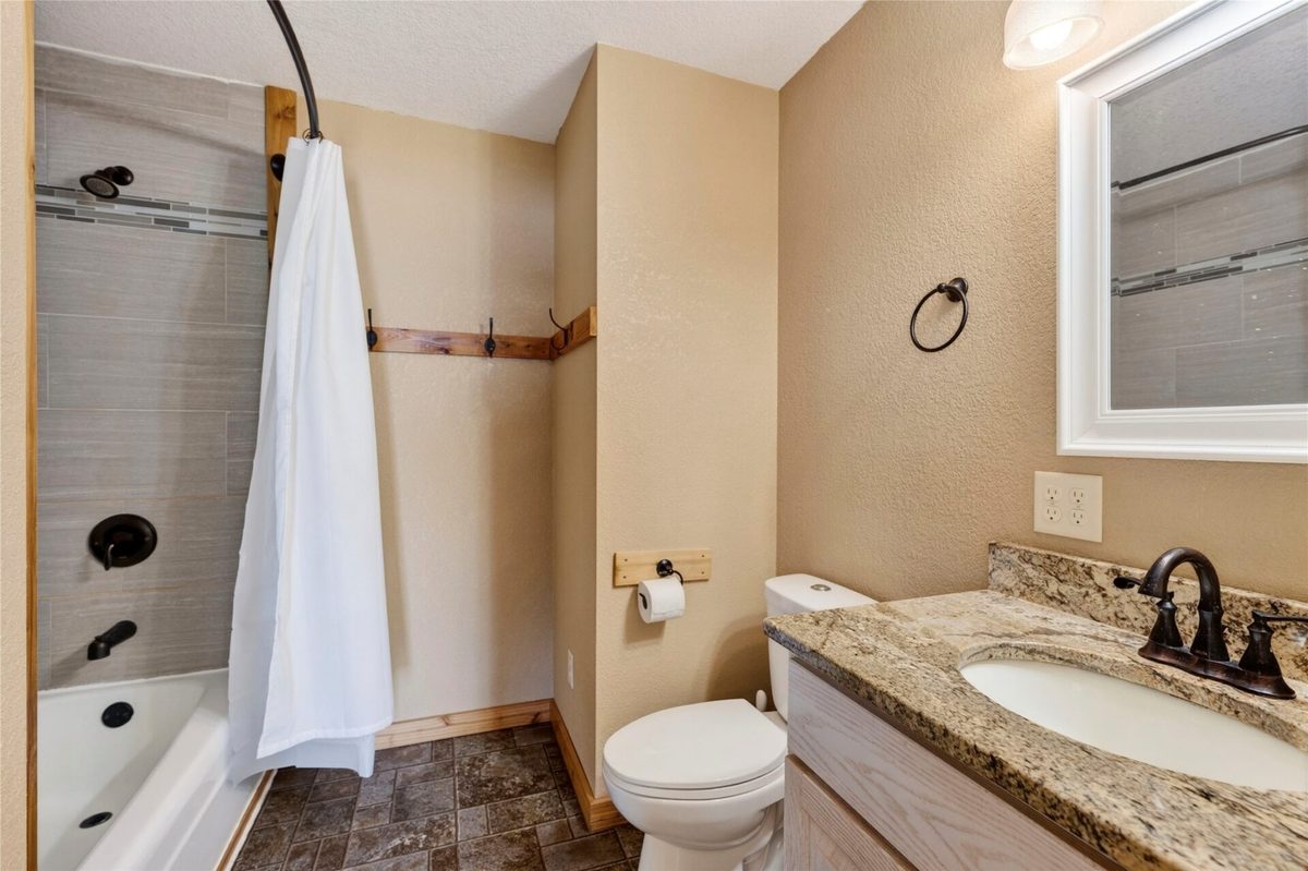 7902N Stone Bay Lane, Hayward, WI — photo 36
