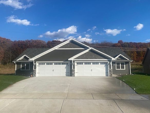 5135 Maple Leaf Path, Eau Claire WI 54703 - Residential house for sale - MLS #1593479 - image1