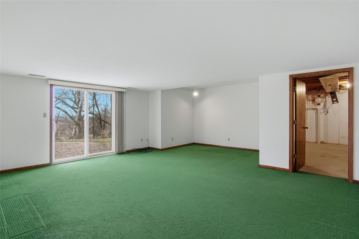 4322 Woodridge Drive, Eau Claire, WI — photo 37