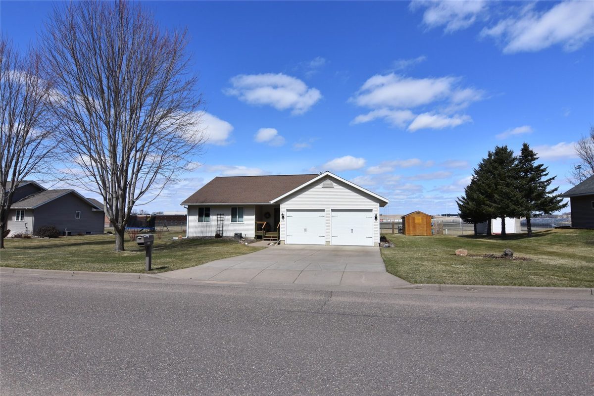711 8th Avenue Bloomer WI 54724 — photo 2