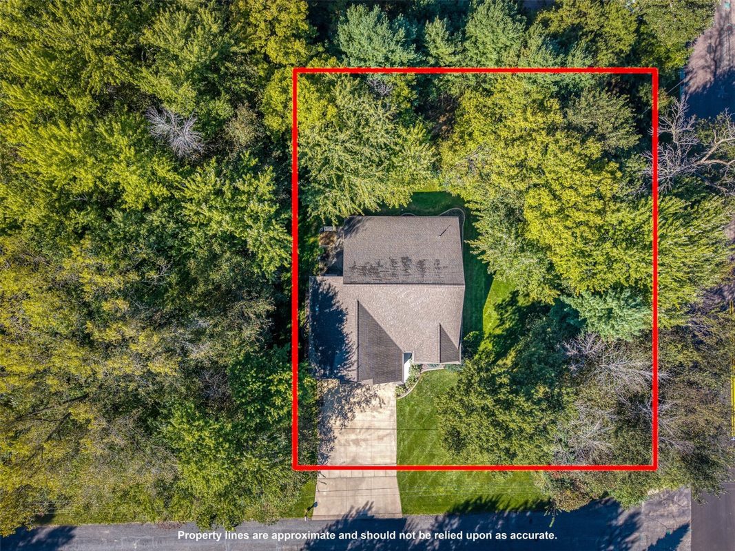 1904 Deblene Lane, Eau Claire WI 54703 - Residential house for sale - MLS #1606176 - image56
