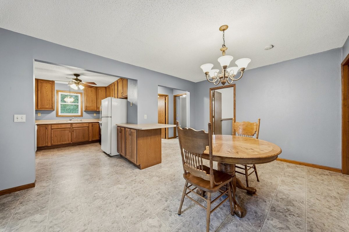 1213 Ervin Road, Eau Claire, WI — photo 17