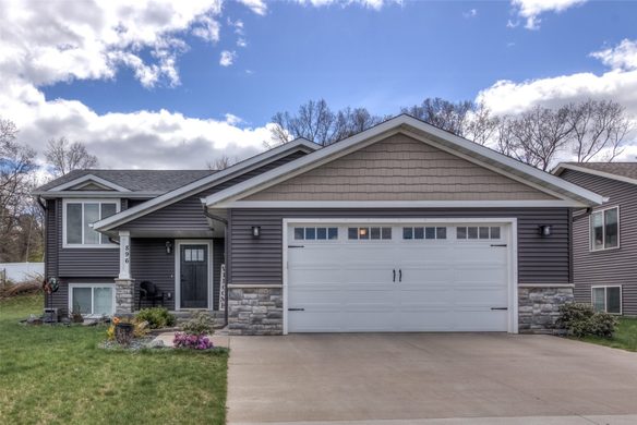 896 Glacier Drive, Altoona WI 54720 - Residential house for sale - MLS #1601095 - image1
