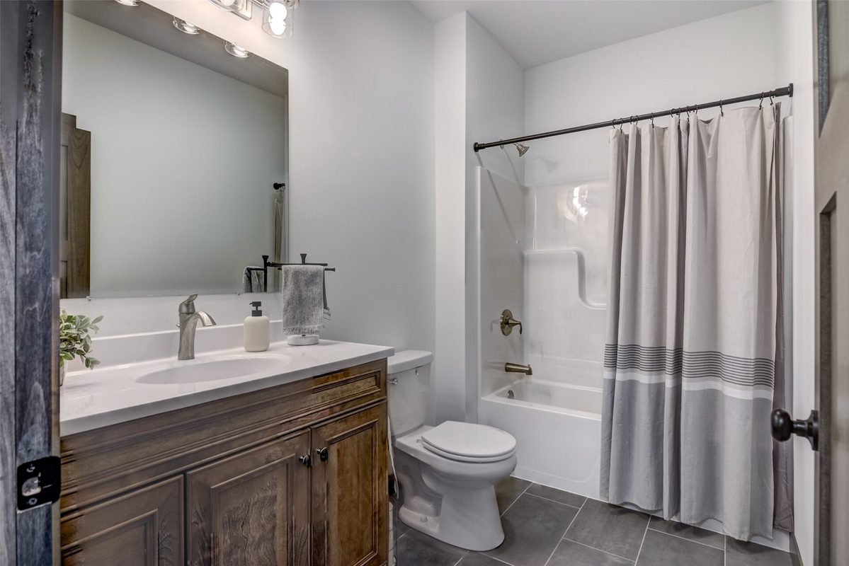 4604 Village Terrace Court  Eau Claire WI 54702 — photo 10