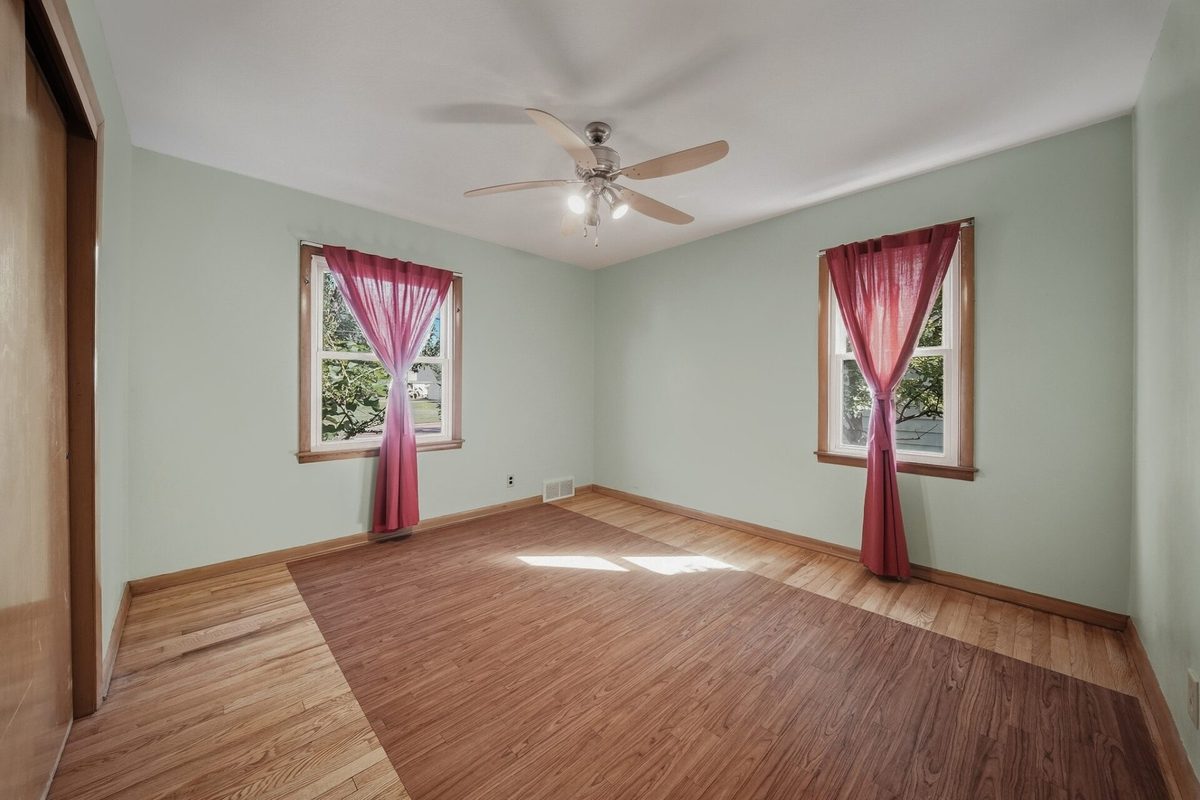 1132 Pershing Street, Eau Claire WI 54703 - Residential house for sale - MLS #1605170 - image9