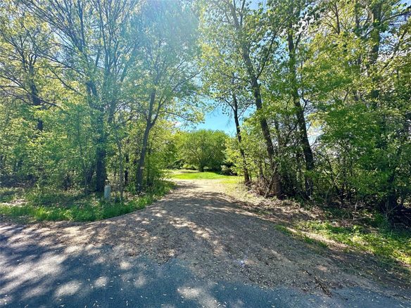 1438 Pleasant Hill Road, Eau Claire WI — $149,900