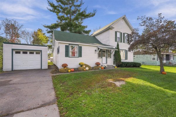 201 Pine Street Stanley WI 54768