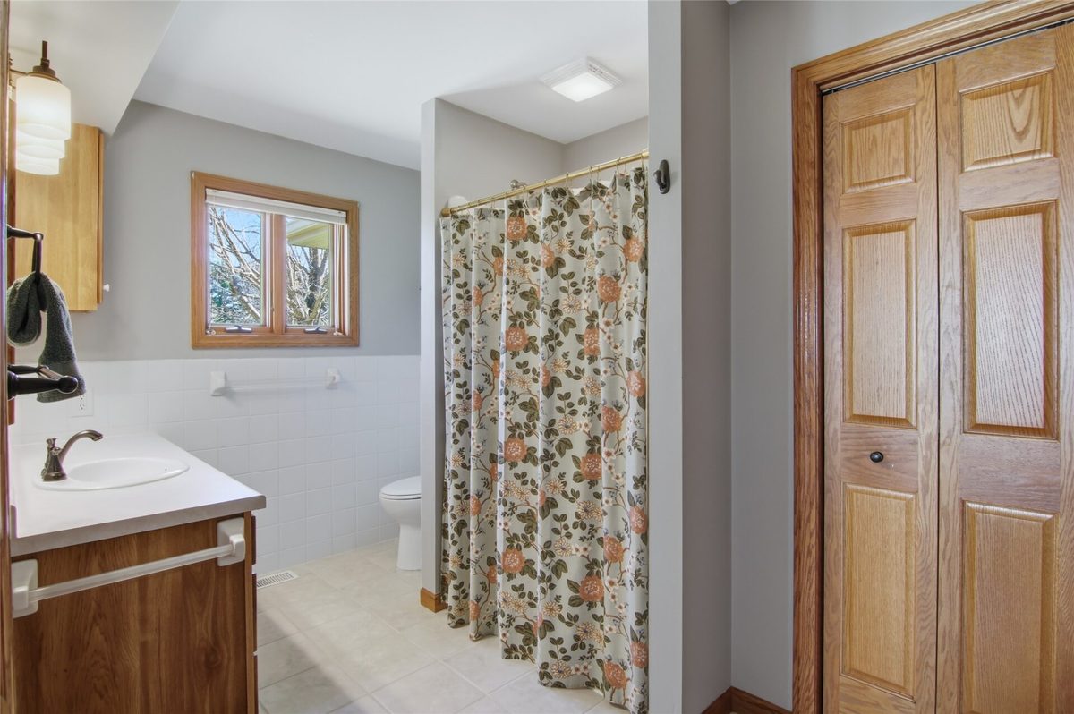 4321 Pine Meadow Drive, Eau Claire, WI — photo 16