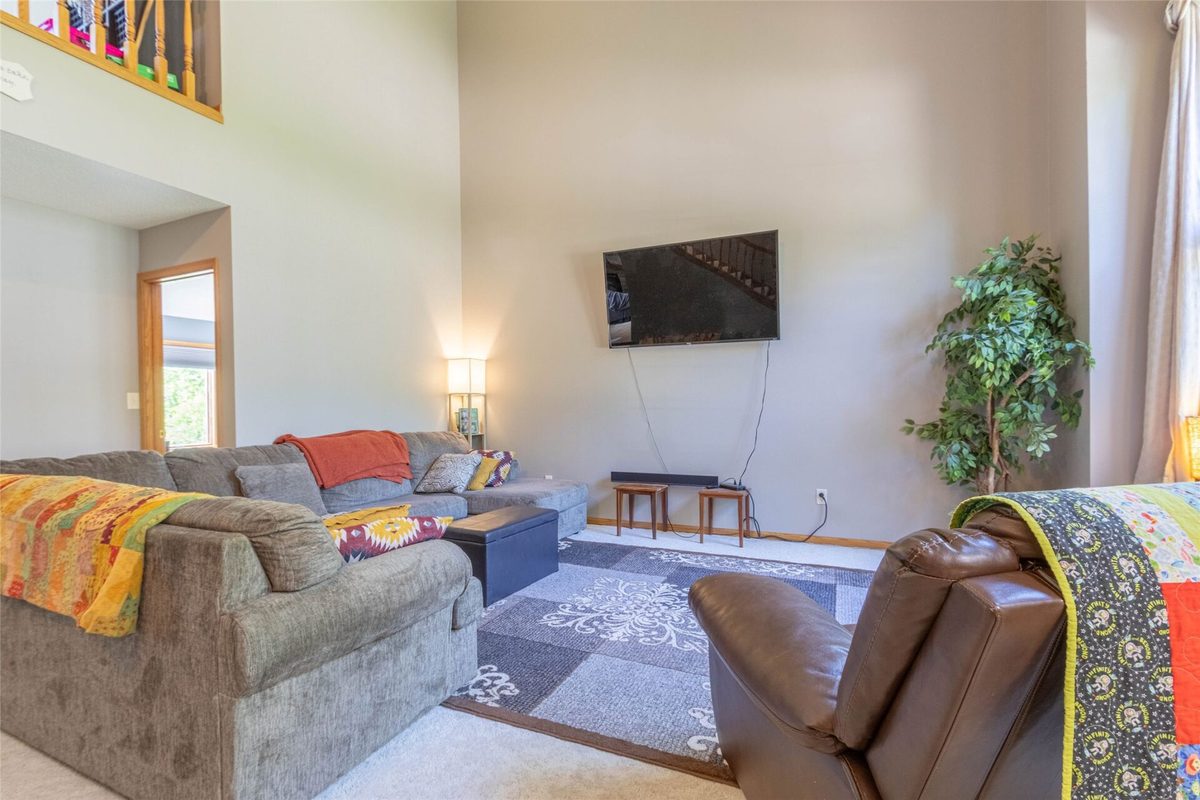 N1698 945th Street, Eau Claire WI 54701 - Residential house for sale - MLS #1601131 - image3