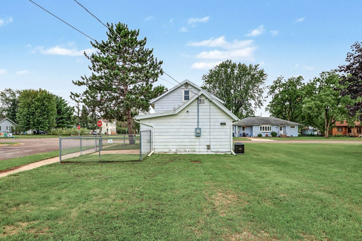 1134 Water St, Chippewa Falls WI 54729 - Residential house for sale - MLS #1604958 - image7