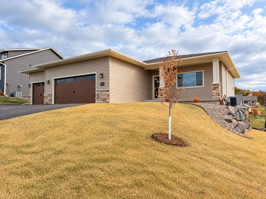 6459 Silver Lake Drive, Eau Claire WI 54703 - Residential house for sale - MLS #1606009 - image2