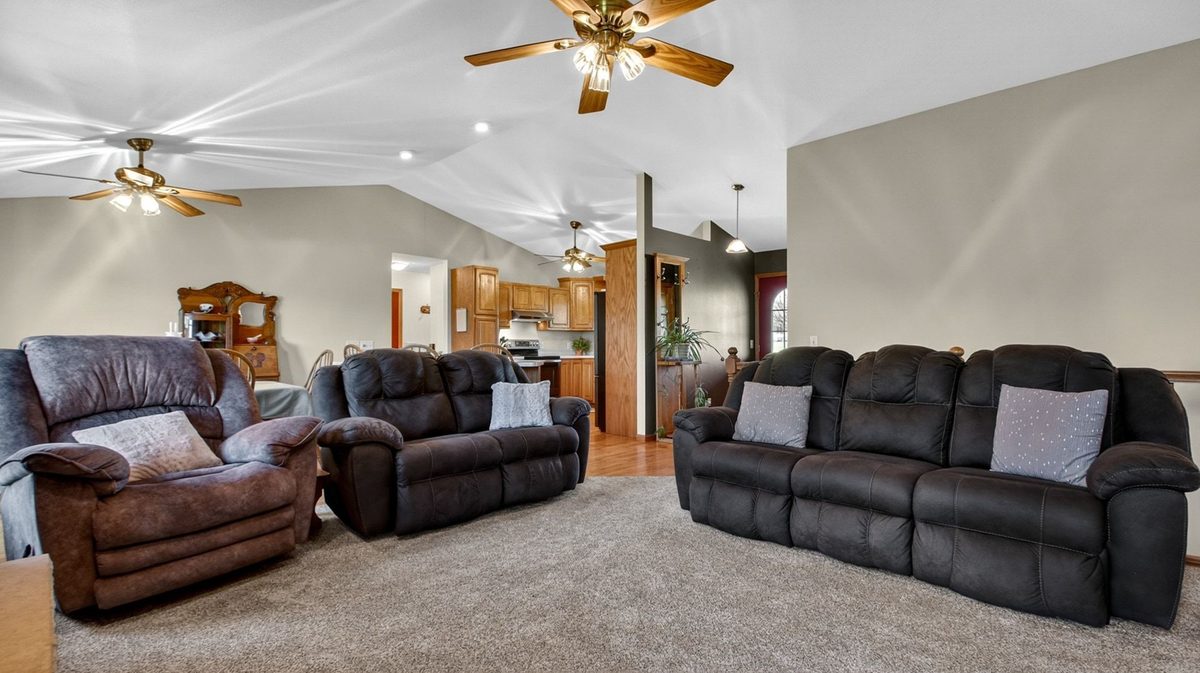 2815 Dairyland Road SE, Menomonie, WI