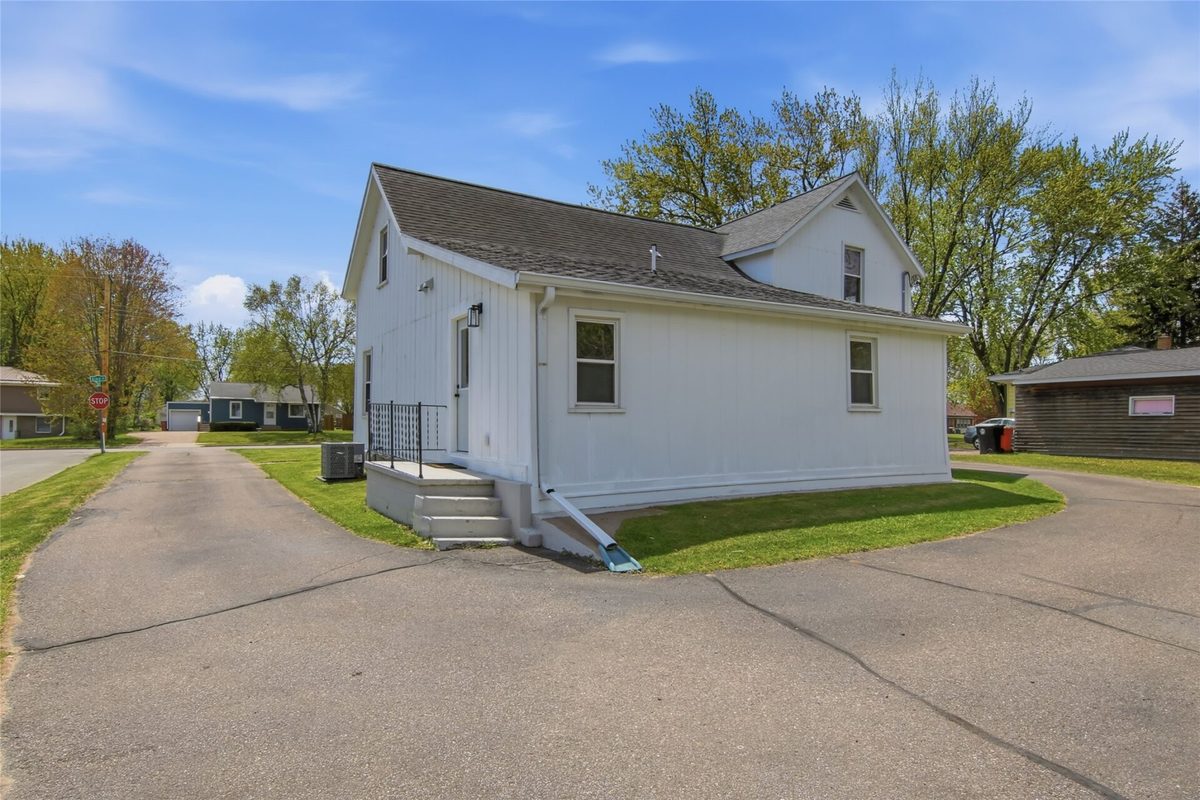 2210 Vine Street, Eau Claire WI 54703 - Residential house for sale - MLS #1600958 - image31