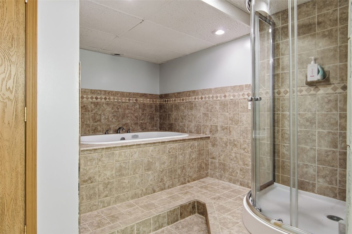 6903 Julius Drive, Eau Claire WI 54701 - Residential house for sale - MLS #1603732 - image19