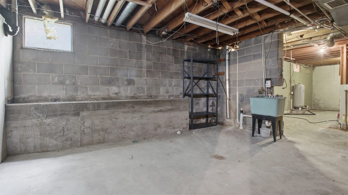 6092N West Shore Lane, Stone Lake, WI