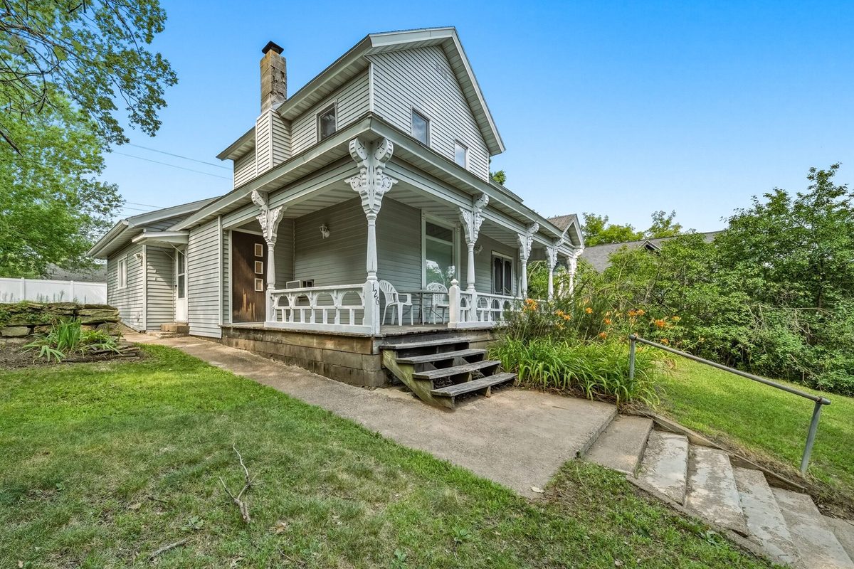 126 Cedar Street, Chippewa Falls WI 54729 - Residential house for sale - MLS #1603535 - image2