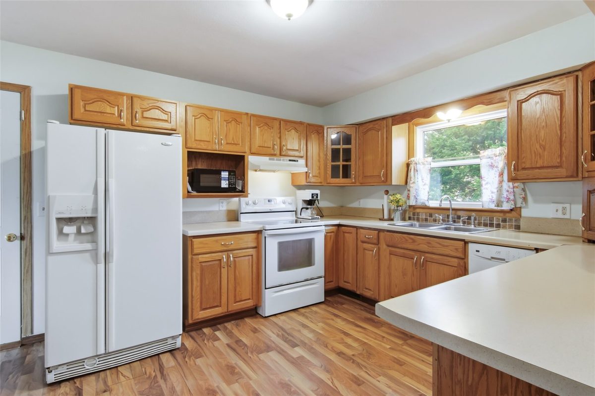 1002 Spruce Street, Chippewa Falls WI 54729 - Residential house for sale - MLS #1604203 - image2