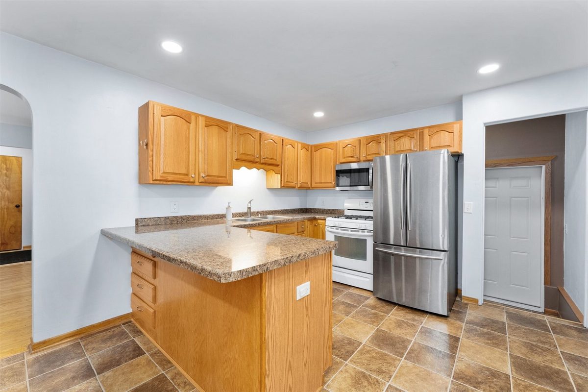 2129 Lexington Boulevard, Eau Claire WI 54701 - Residential house for sale - MLS #1602818 - image10