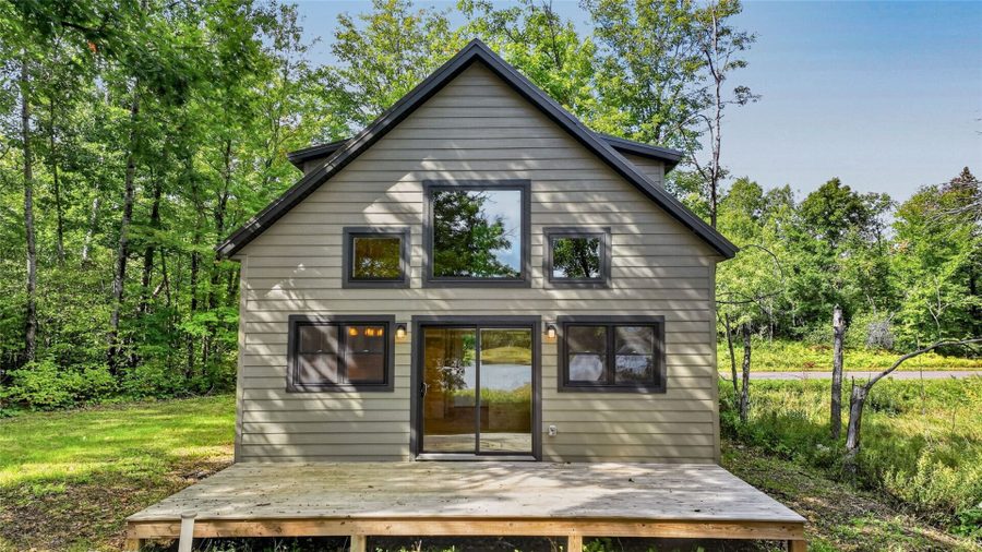 9842 N Gardner Lake Road