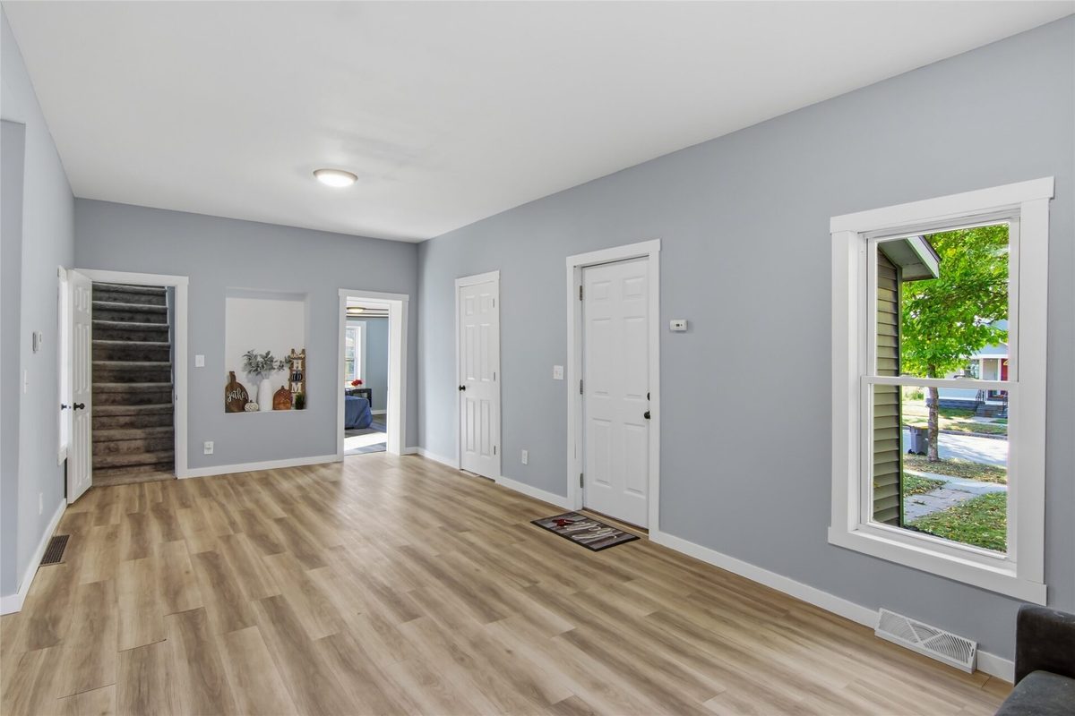 2015 2nd Street, Eau Claire WI 54703 - Residential house for sale - MLS #1605608 - image4