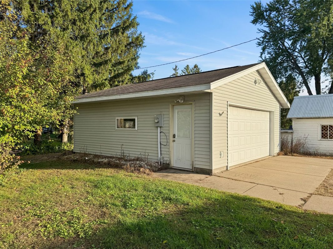 1102 Newman Street, Bloomer WI 54724 - Residential house for sale - MLS #1605712 - image47