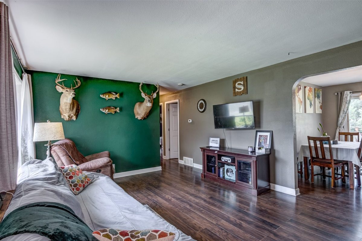 1216 Blueberry Drive, Eau Claire WI 54703 - Residential house for sale - MLS #1603489 - image2