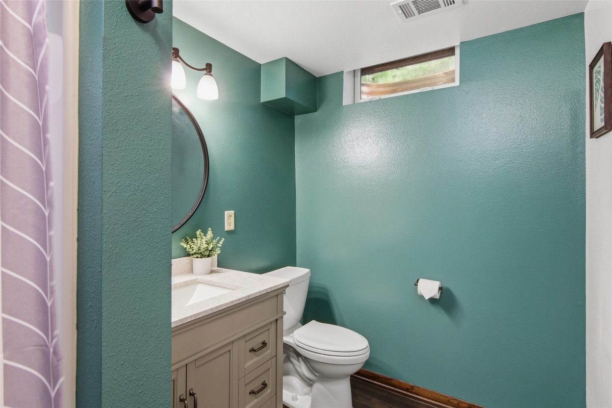 E865 Woodridge Drive, Eau Claire, WI