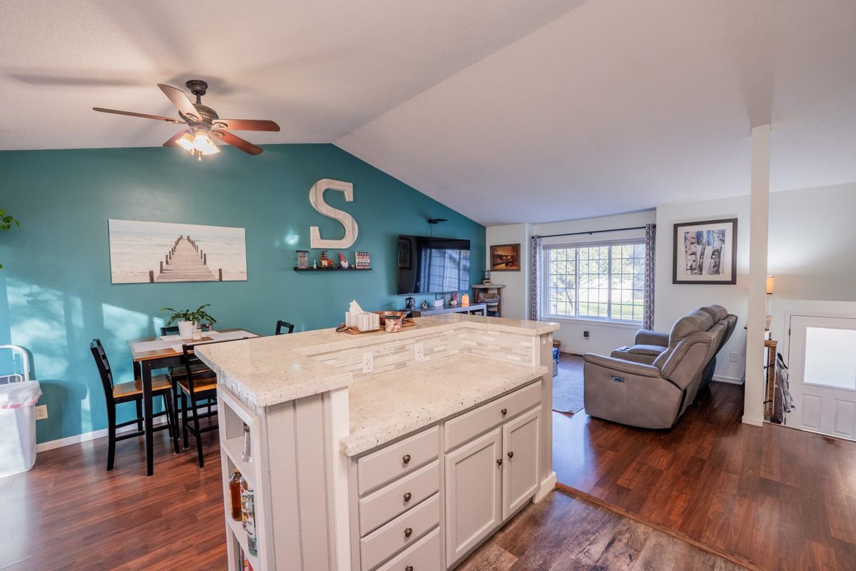 2411 Kenora Parkway, Eau Claire WI 54703 - Residential house for sale - MLS #1606120 - image10