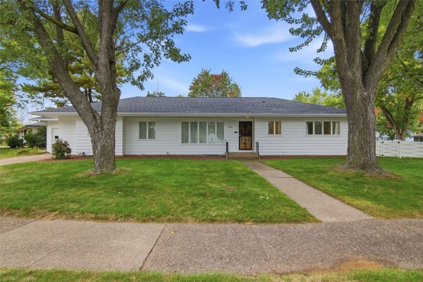 404 W MacArthur Avenue Eau Claire WI 54701