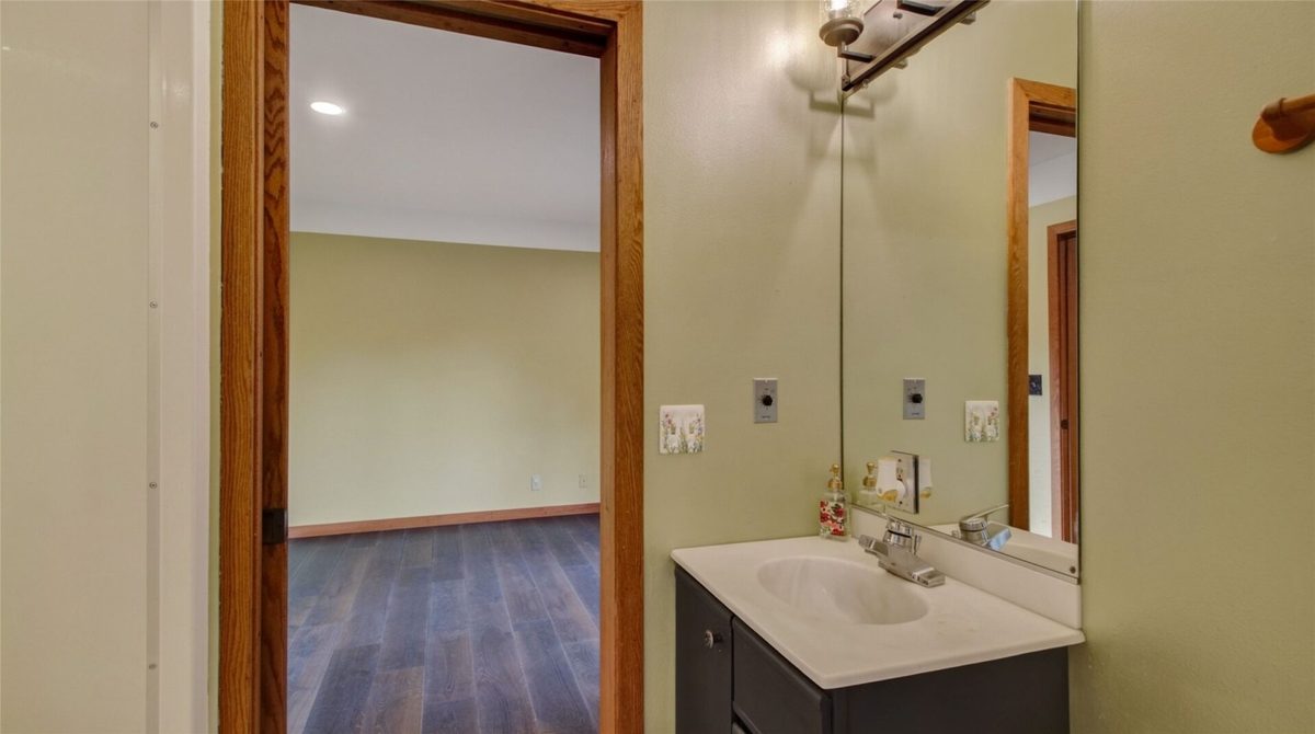 E445 Woodridge Drive, Eau Claire WI 54701 - Residential house for sale - MLS #1605347 - image30
