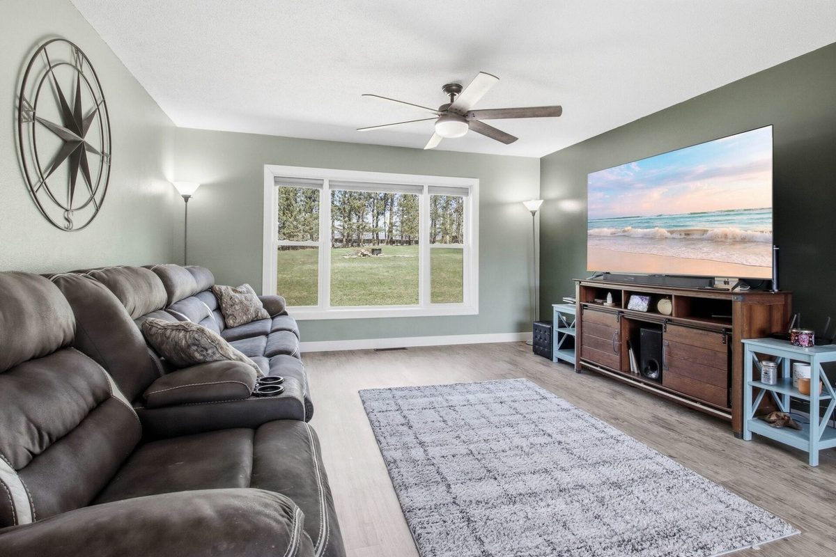 404 Drier Street Durand WI 54736 — photo 12