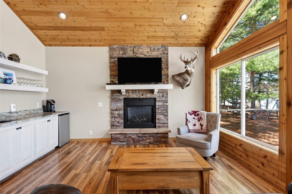 7902N Stone Bay Lane, Hayward, WI — photo 25