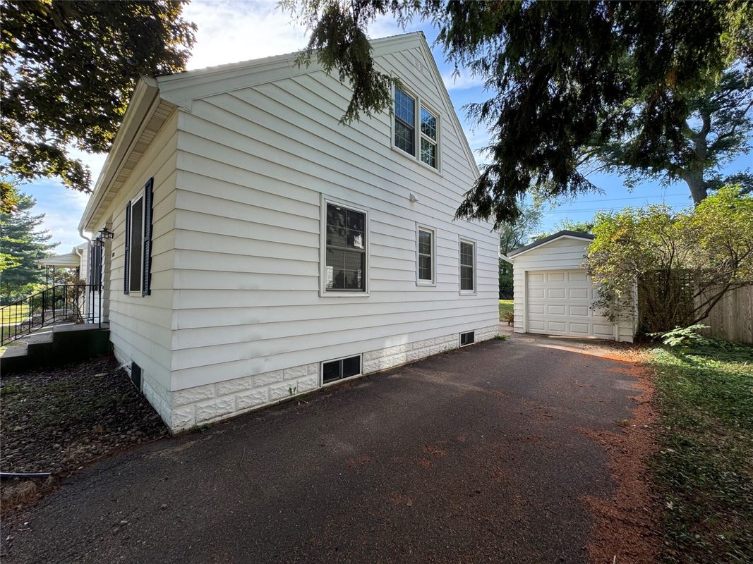 1305 Hoover Avenue, Eau Claire WI 54701 - Residential house for sale - MLS #1604669 - image5