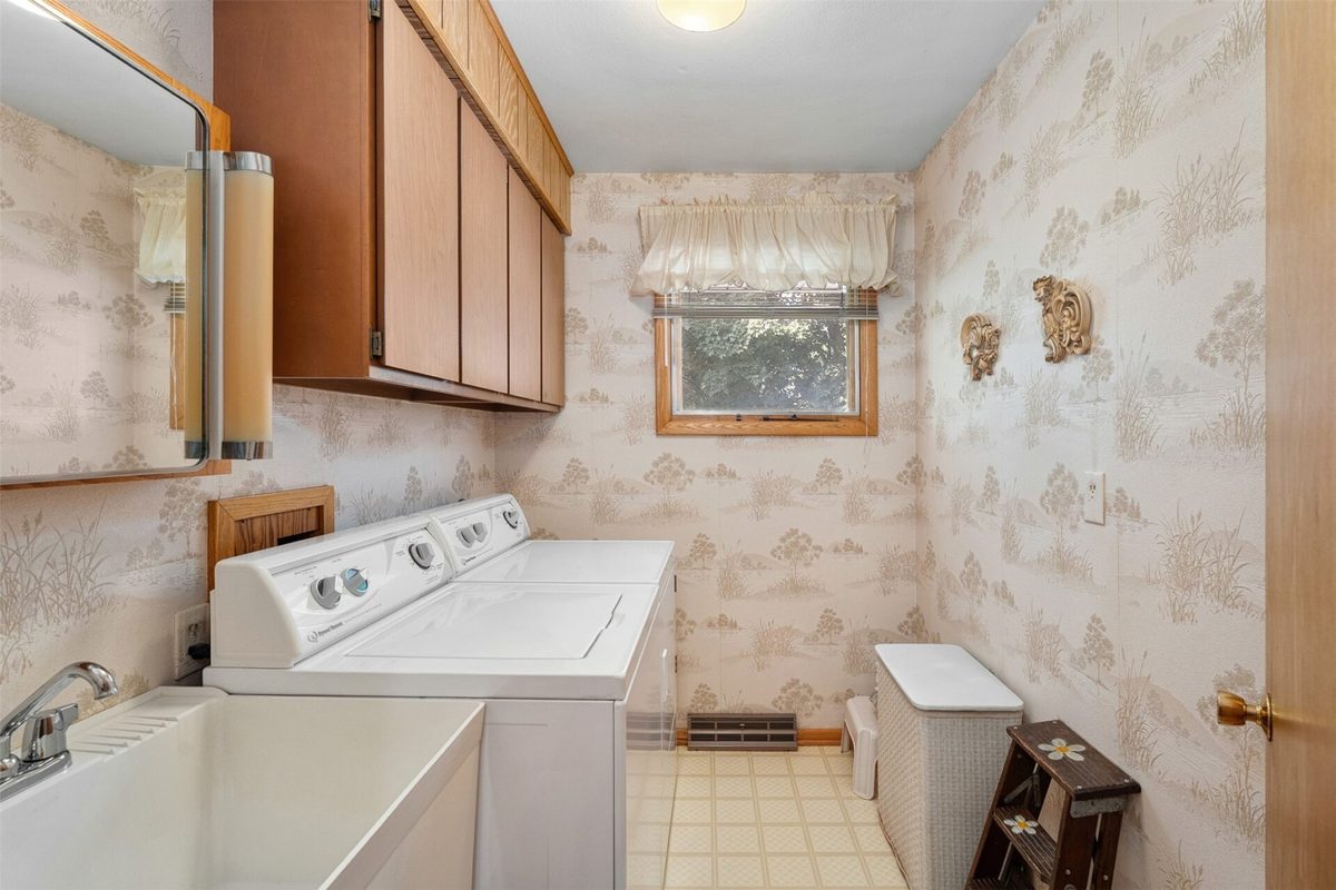 1002 Leonard Drive, Eau Claire WI 54703 - Residential house for sale - MLS #1604356 - image12